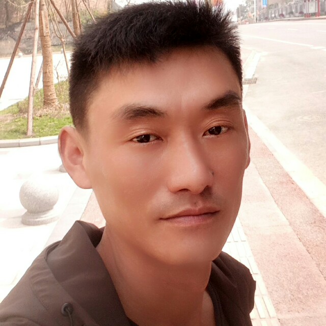 嚓茶闻美好的照片