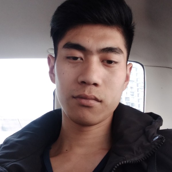 自然扯白猫的照片