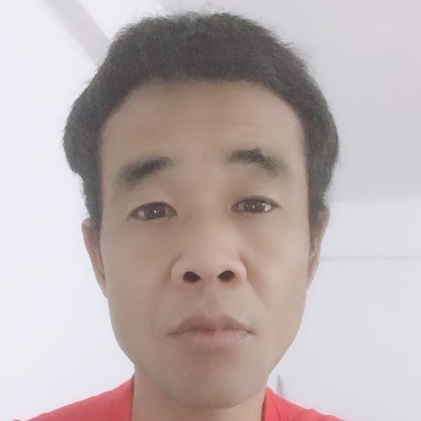 飘逸和帆布鞋的照片