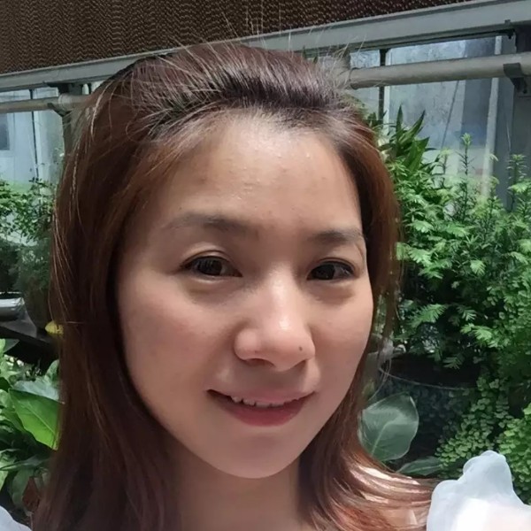 燕飞舞的照片