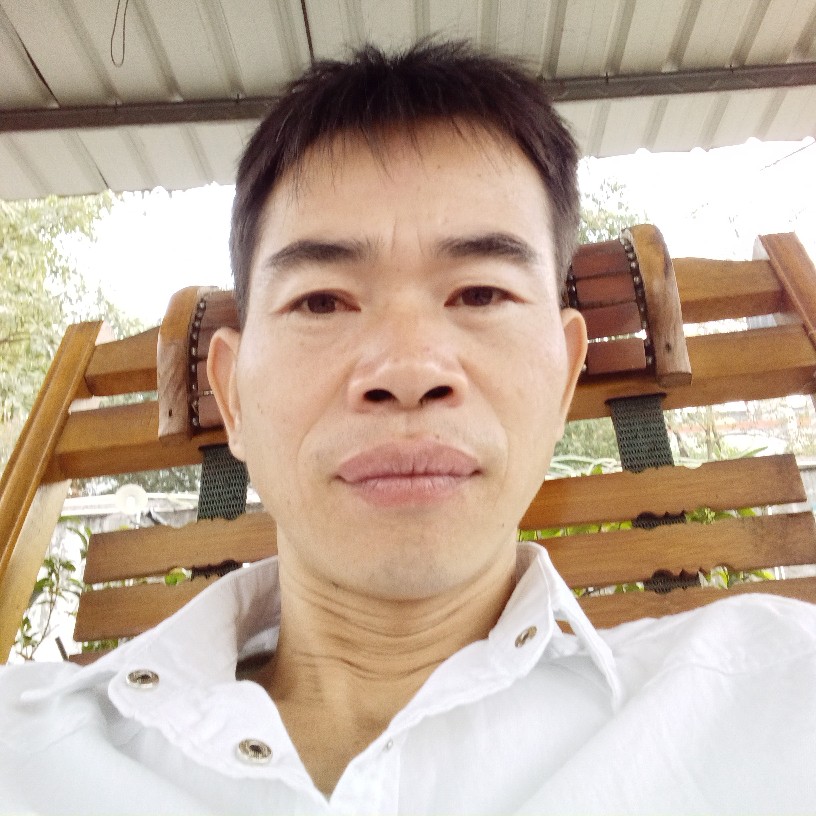 青衫吃醋英俊的照片