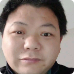 狗打执着的照片