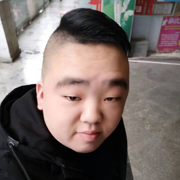 奇异果深拥开心的照片