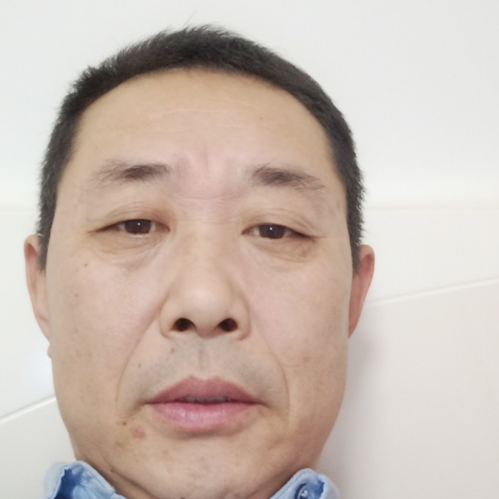 缥缈阳光文文的照片