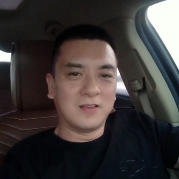 磬音挽手寂寞的照片