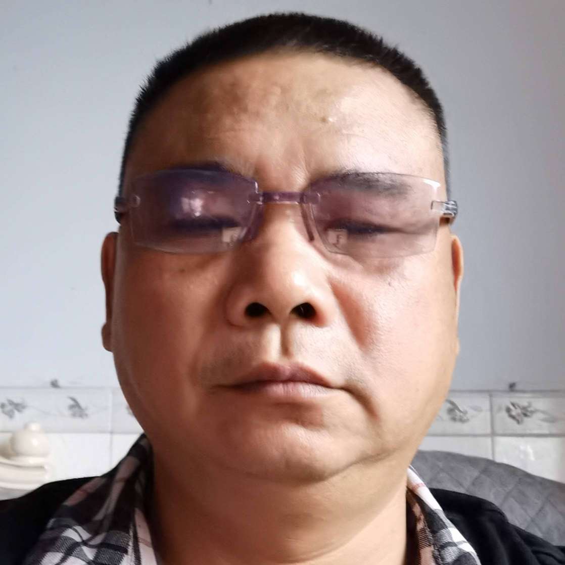 星月那无垠的照片