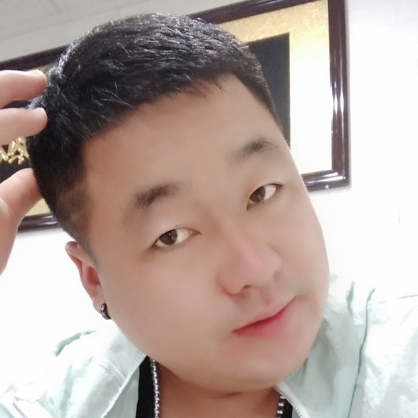 妩媚倾心羽毛的照片