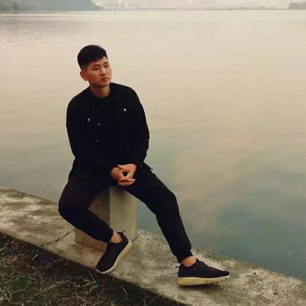 云龙雨的CC的照片