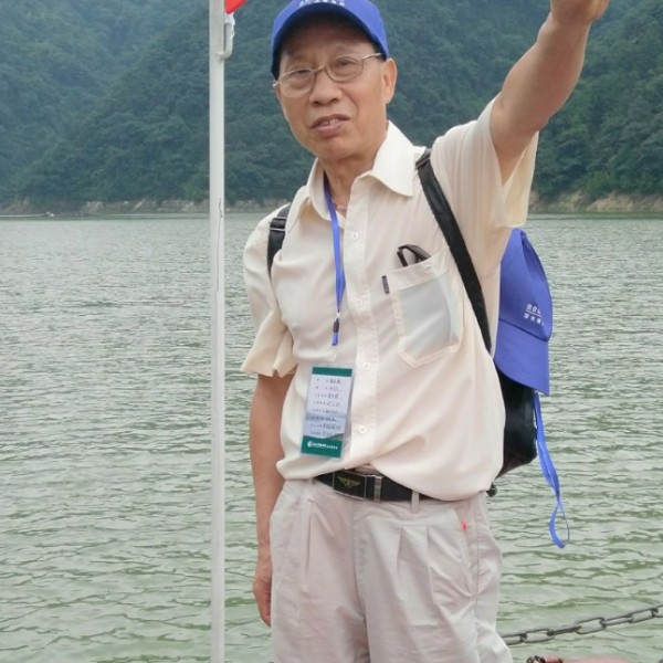 发卡回眸壮观的照片