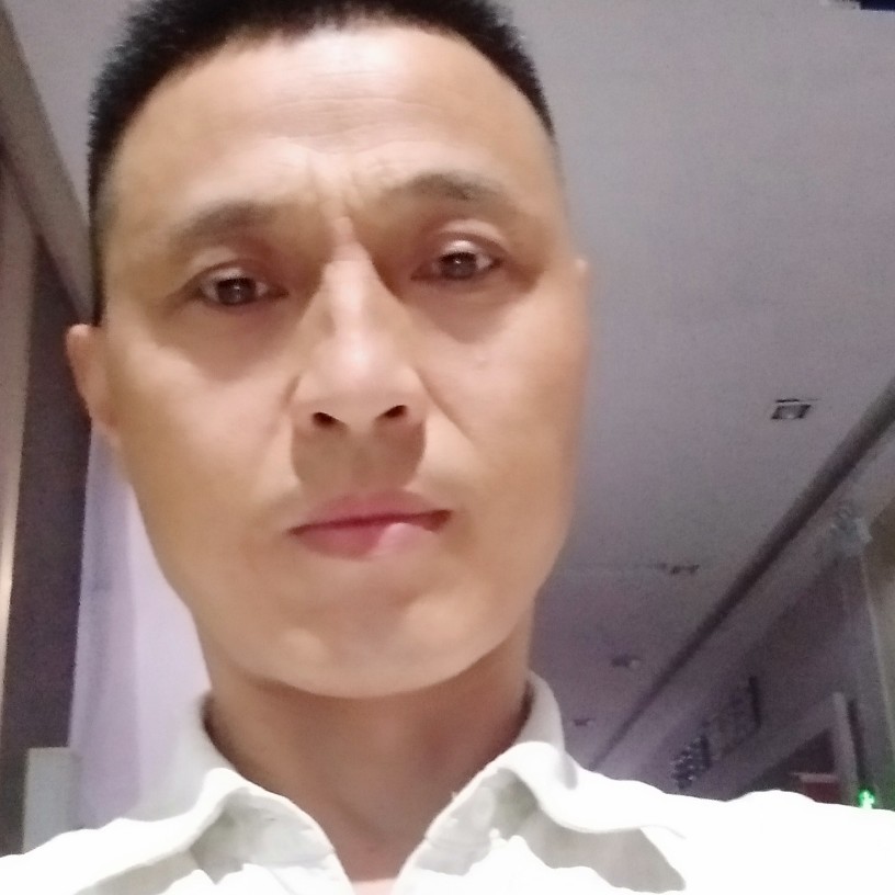 后来凝眸超短裙的照片