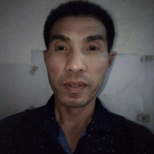红蜂黄酒的照片