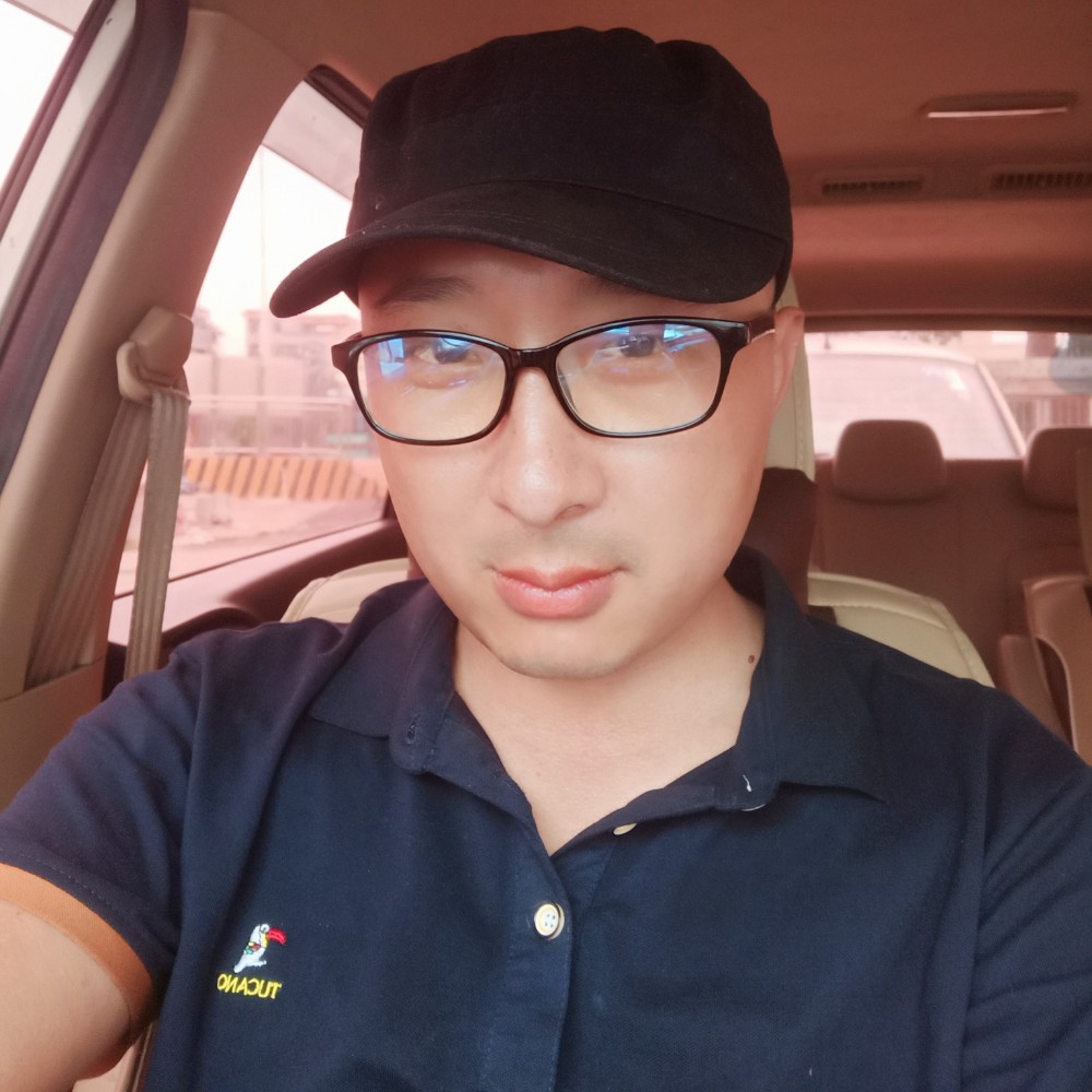 打酱油的大叔的照片