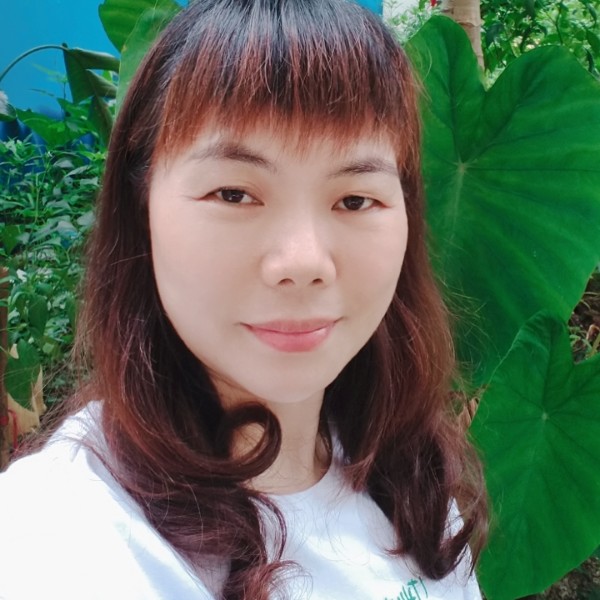 小巧拾忆少女的照片