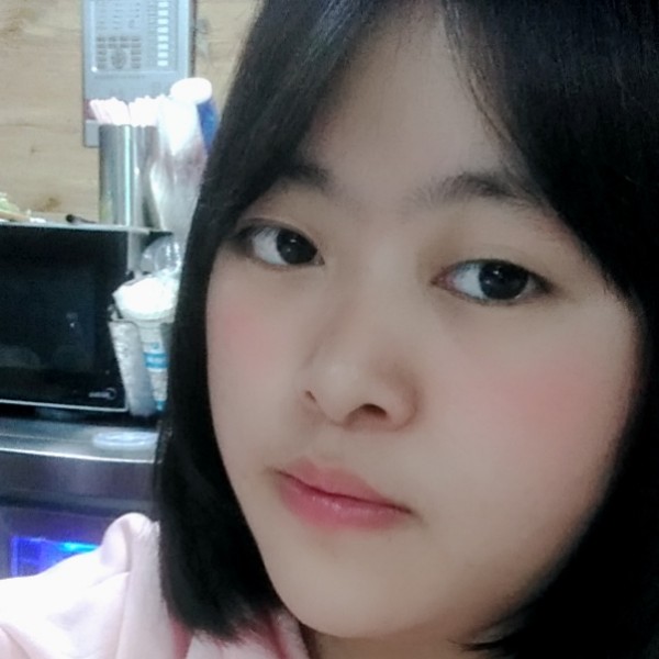 错落瑞雪的照片