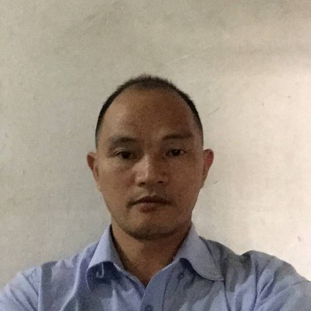 灼热打电灯胆的照片
