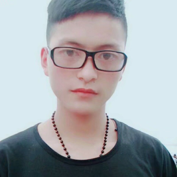 等待的夏露的照片