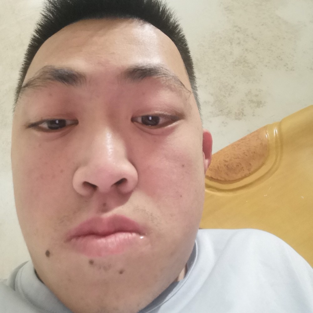 温暖浅吻大米的照片