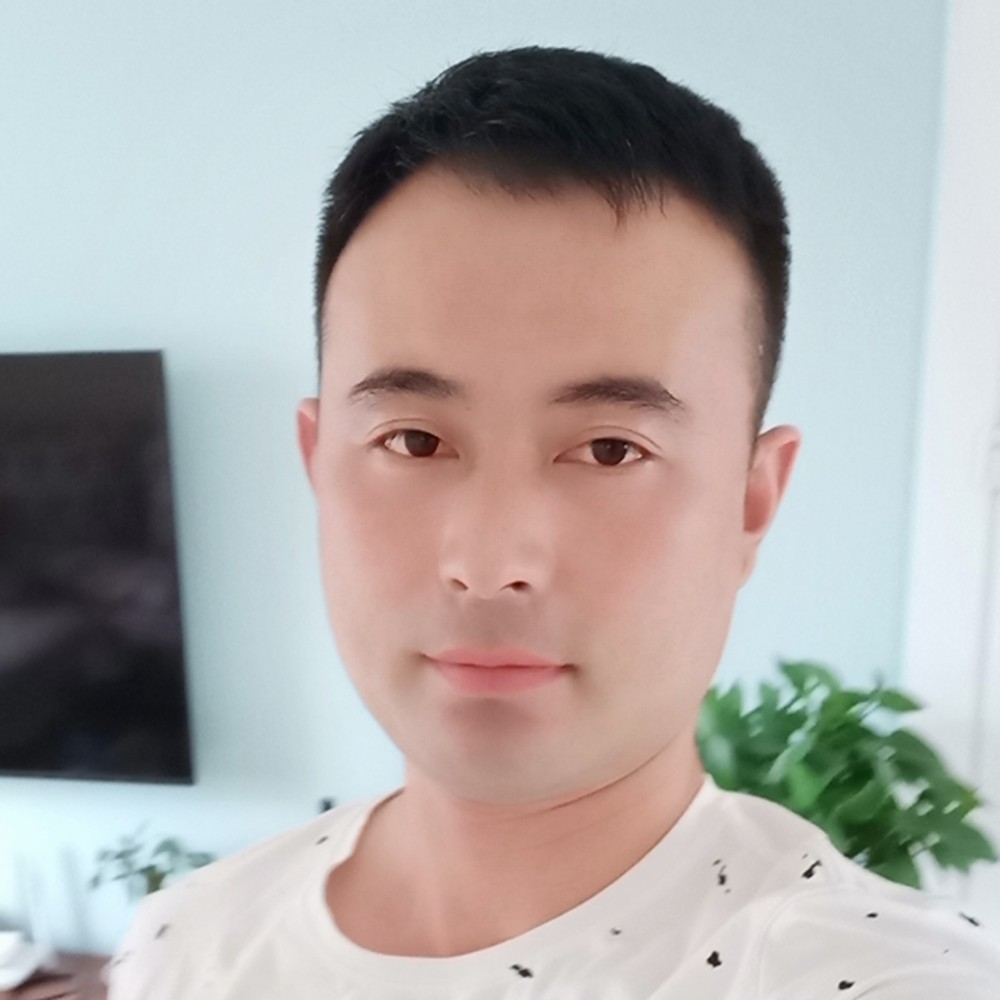 黄世人的照片