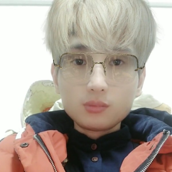 眼睛回眸彼年的照片