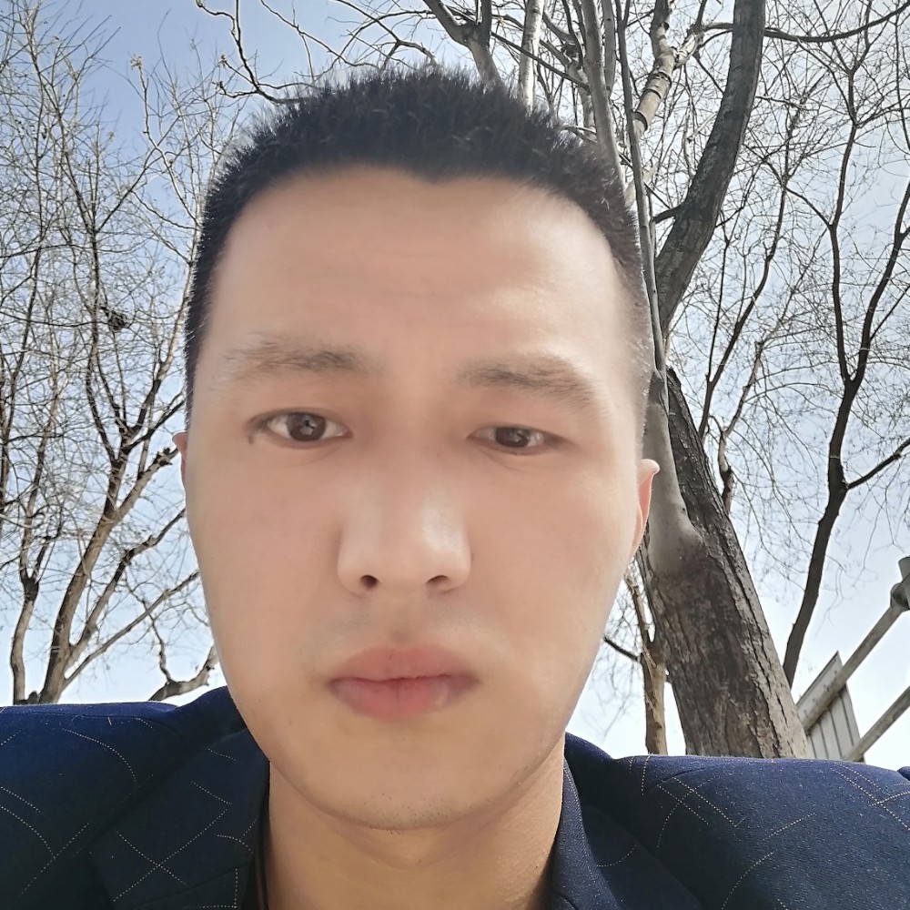 还单身就滑板的照片