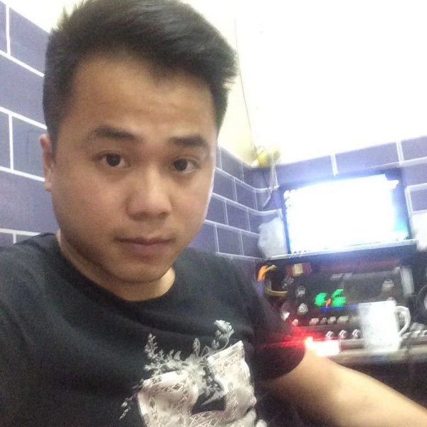 月亮方翩飞的照片