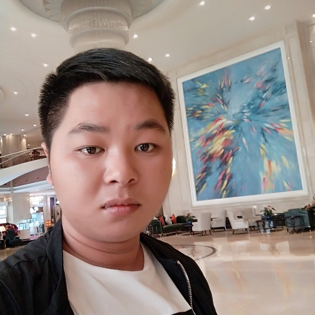 Su辉哥哥的照片