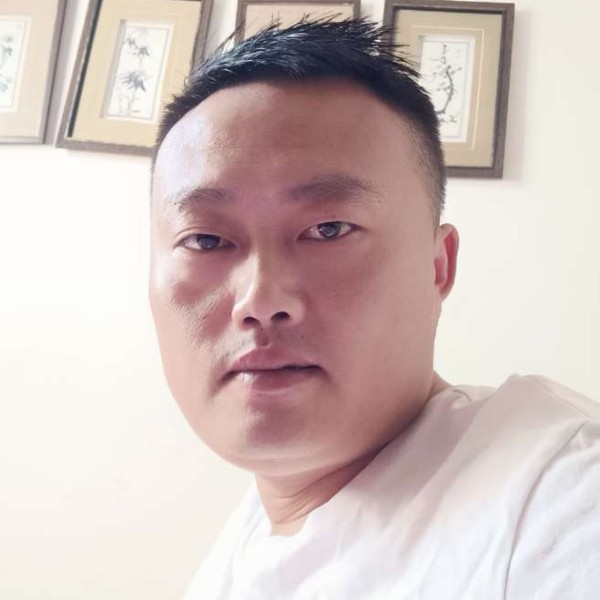 哑铃挽手无情的照片
