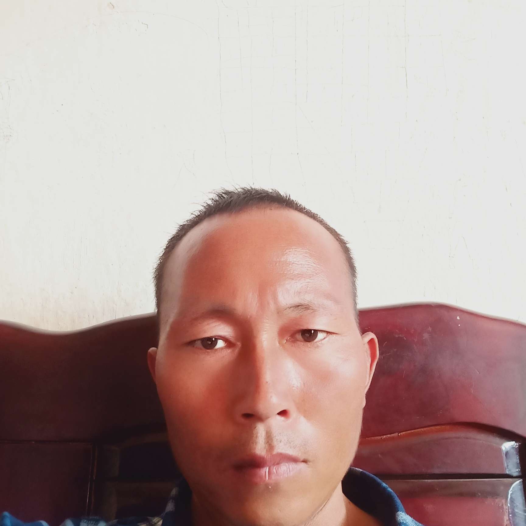 水杯与寂冷的照片