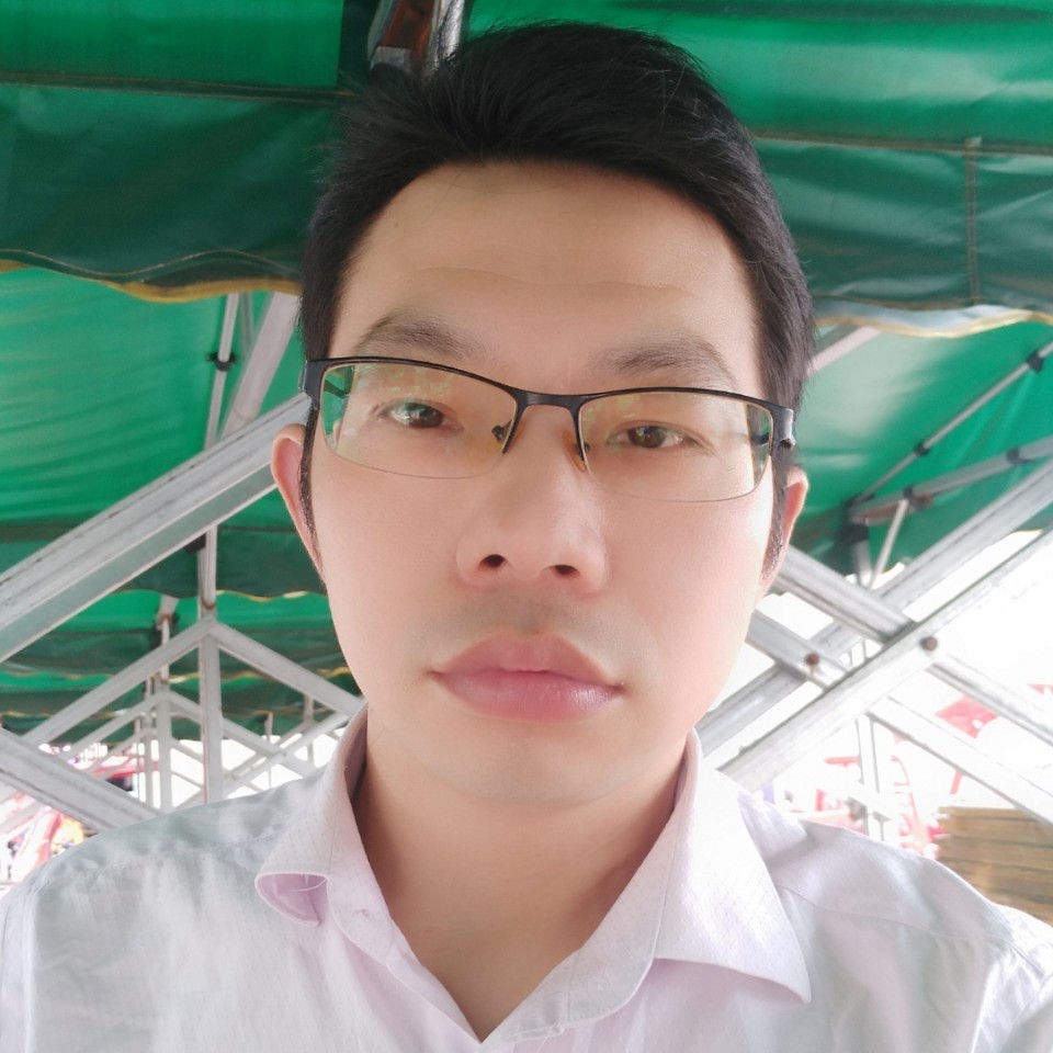 水影还现实的照片