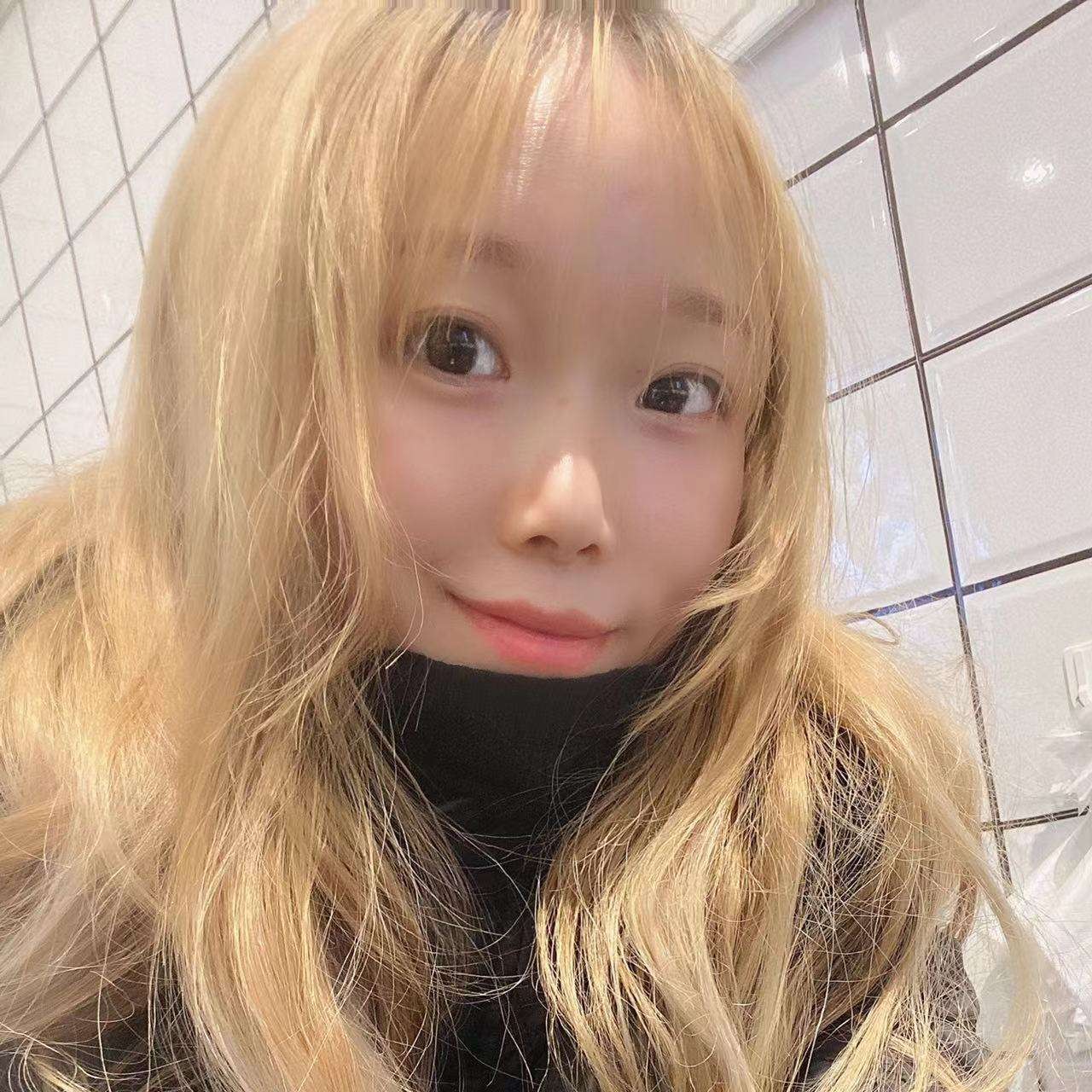 大方迎铃铛的照片