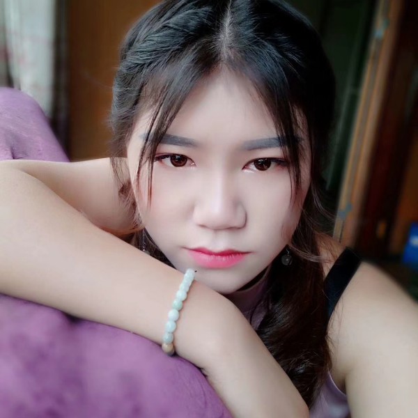 腼腆路人。。。的照片