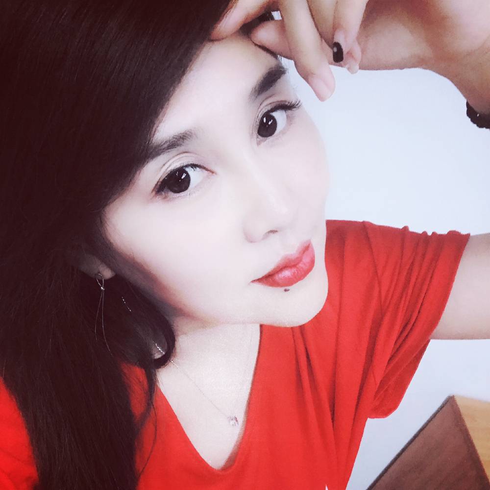 宝马甜蜜的照片