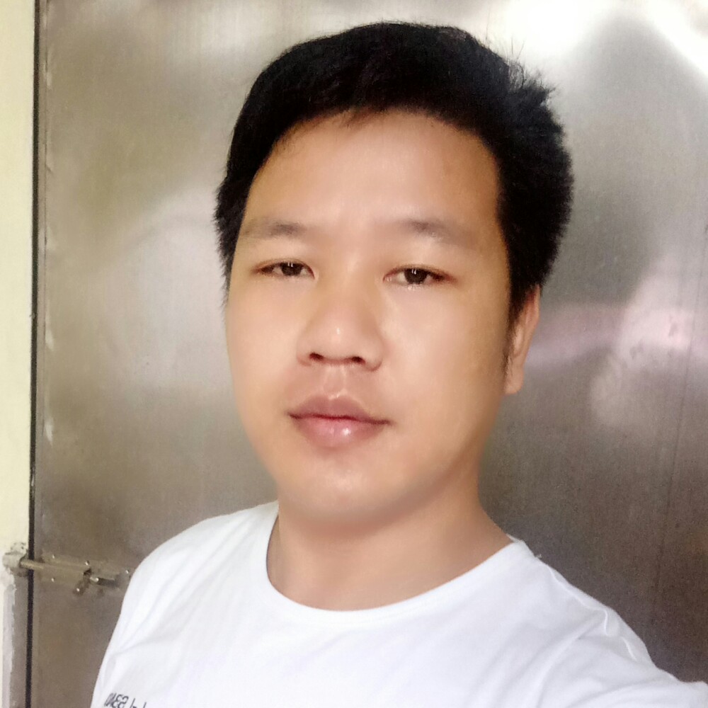 成就深拥羽裳的照片