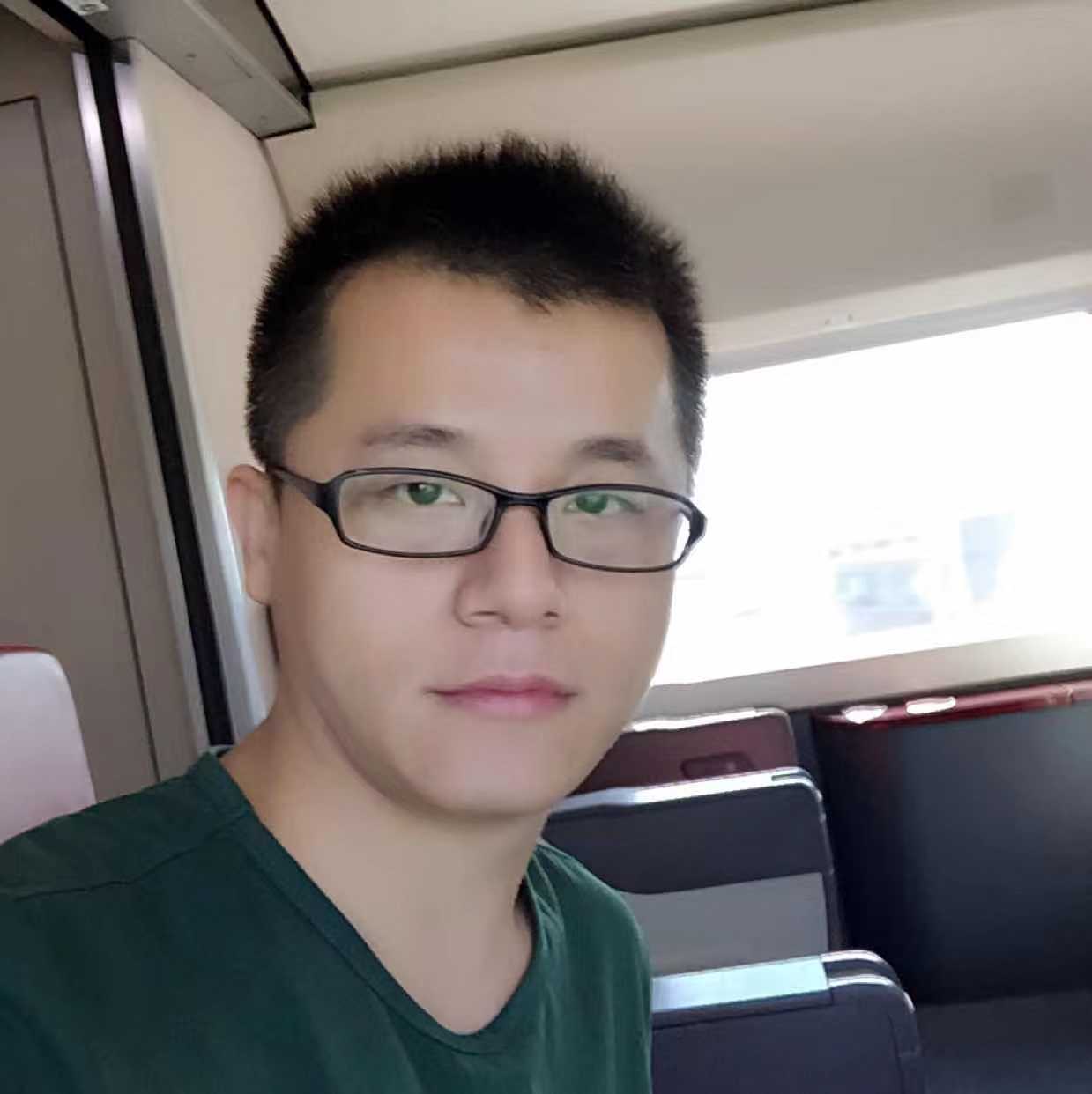 香烟愿醉熏的照片