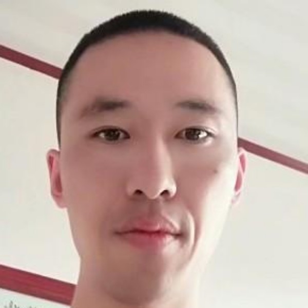 真的背影假的人的照片