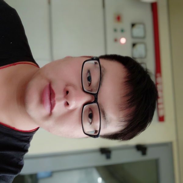 危机化羽的照片