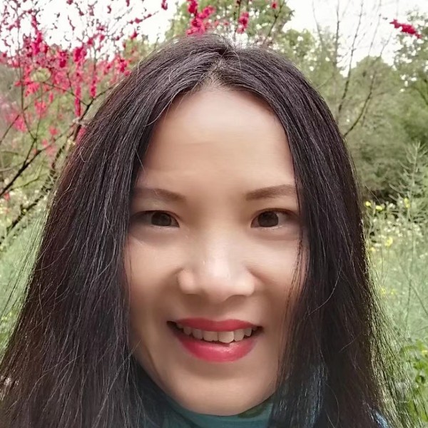 爱跳肚皮舞的金猪的照片