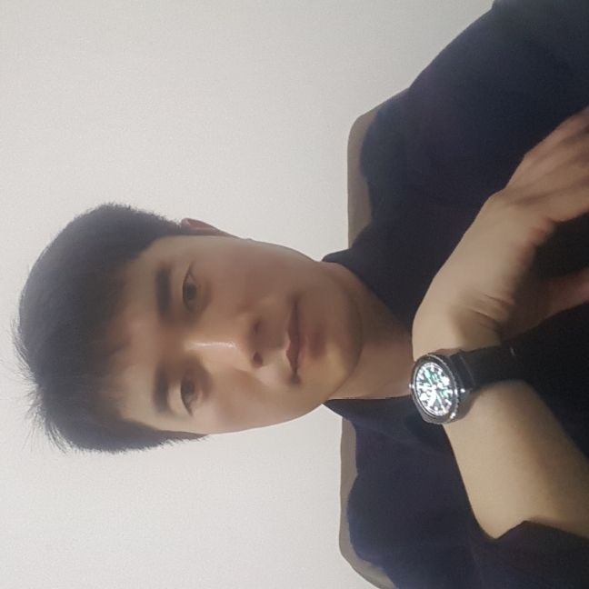 优雅蹙眉星愿的照片