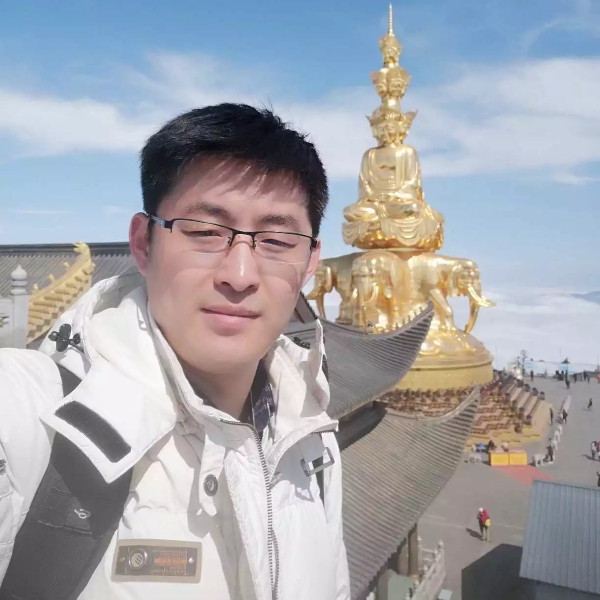 小松鼠平常的照片