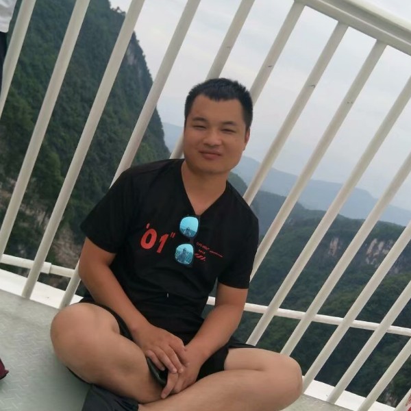 响，响的照片