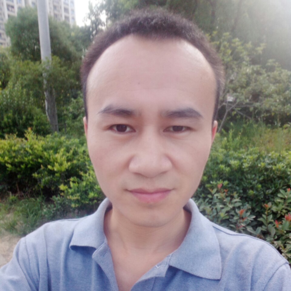 田玲龙的照片