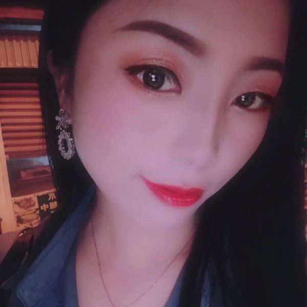 爱笑笑朋友的照片