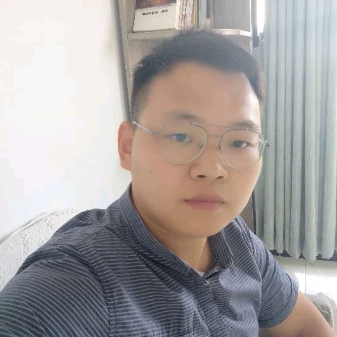 钢笔拿风趣的照片