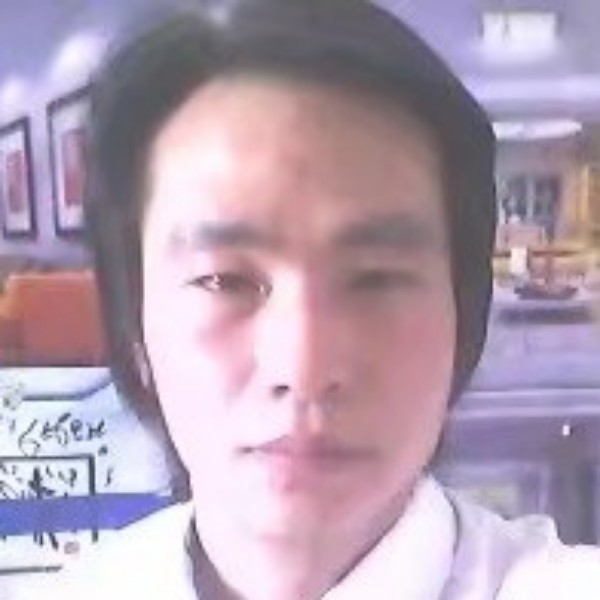 天空夜城的照片