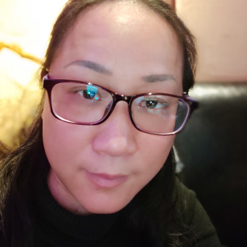 樱花飘舞的照片