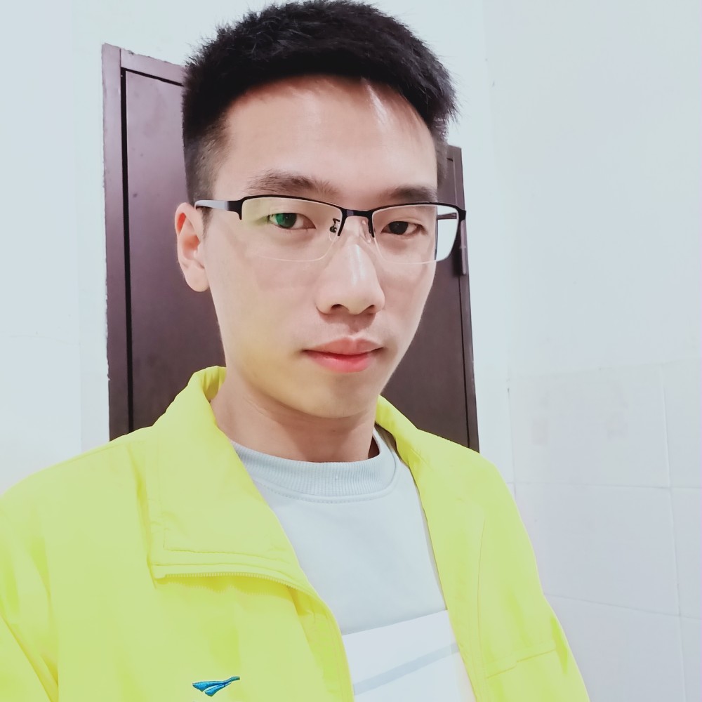 洛尘认真的照片