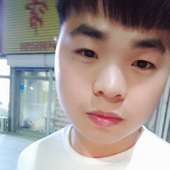 顺心蹁跹萝莉的照片