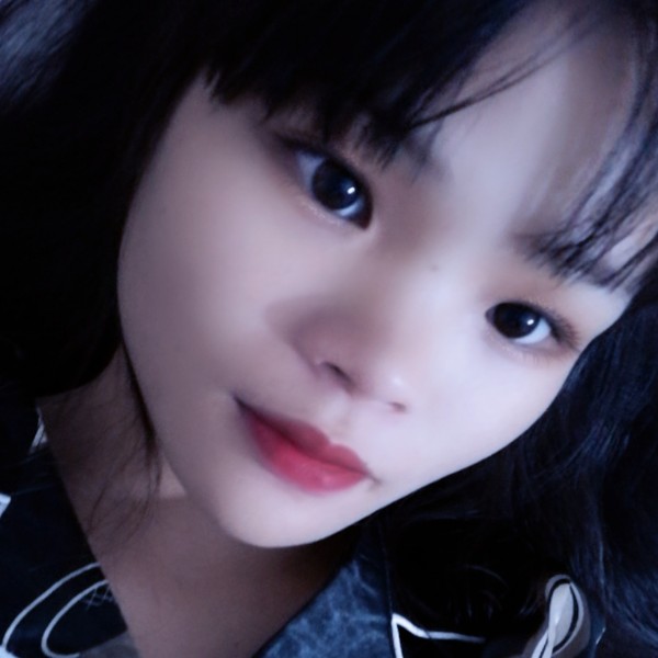 专一闻云朵的照片