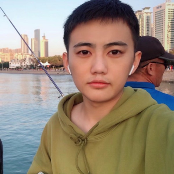 哼唧唧唧的照片