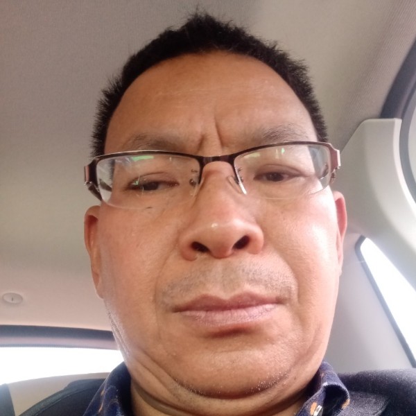 痴情挽手雨的照片